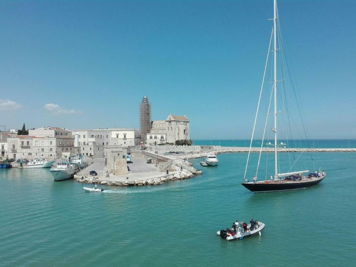 La Mia Casa Era Sul Porto Hotell Trani Exteriör bild